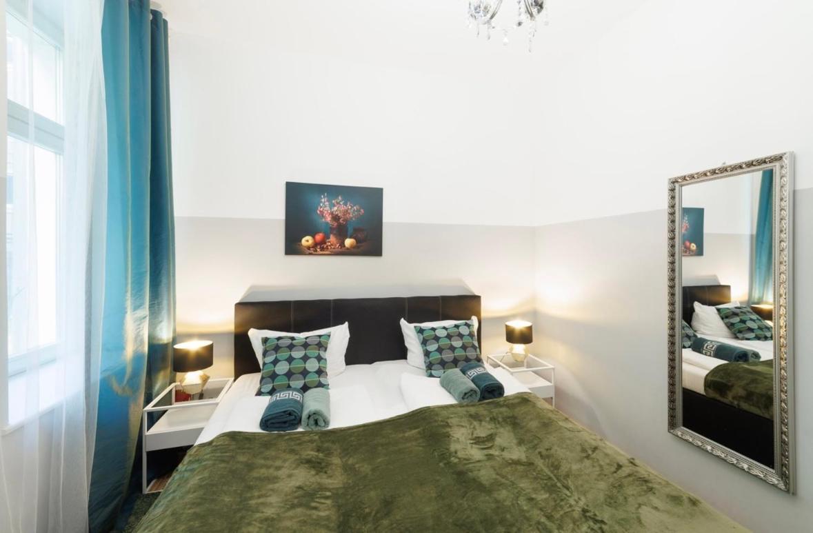 Grand Central Mitte Apartment Berlim Exterior foto
